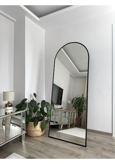 Effe Siyah Metal Çerçeveli 180 X 70 Cm Demonte Ayaklı Oval Boy Aynası