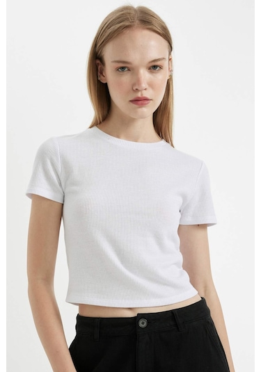 DeFacto Coool Fitted Vücuda Oturan Waffle Basic Düz Kısa Kollu Tişört D5181AX24AUWT32