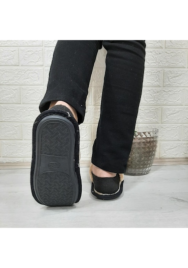 Ucc Siyah İçi Kürklü Ev İçi Tüylü Misafir Terliği 001