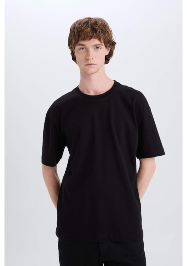 DeFacto Oversize Geniş Kalıp Bisiklet Yaka Basic Düz Kısa Kollu Siyah Tişört E6885AXNSBK81 DeFacto Oversize Geniş Kalıp Bisiklet Yaka Basic Düz Kısa Kollu Siyah Tişört E6885AXNSBK81
