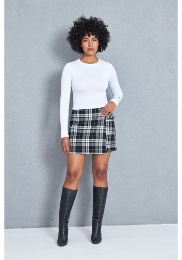 Kadın Siyah Ekoseli Toka Detaylı Mini Etek Dm2029 Siyah