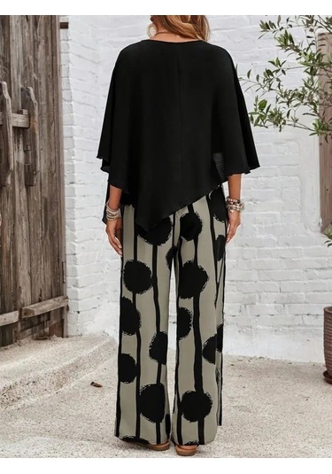 Munn Collection Kadın Truvakar Kol Bisiklet Yaka Asimetrik Dikişsiz Sandy Pelerin Bluz Ve Desenli Pantolon Ikili Takım Siyah