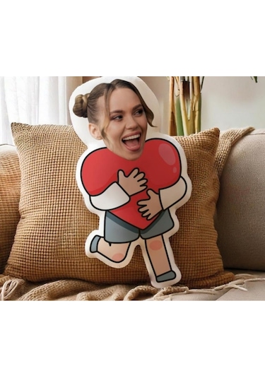 Kişiye Özel Kalp Tutan Kız Tasarımlı Şekilli Yastık Çok Renkli