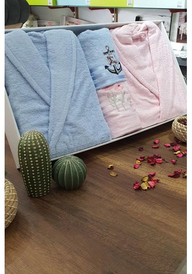 Çeyizlik Aile Bornoz Seti 4 Parça Pudra Mavi Çok Renkli