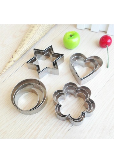 Yunboo 12'li Paslanmaz Çelik Kek, Kurabiye Ve Tatlı Kalıbı Seti - Yeniden Kullanılabilir, Dayanıklı Fırın Araçları Gümüş