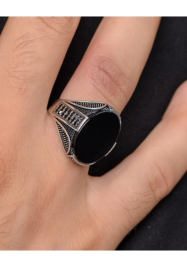 Oniks Taşlı Zirkon Taş Süslemeli 925 Ayar Gümüş Erkek Yüzüğü 800525