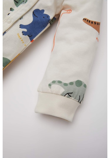 DeFacto Erkek Bebek Yenidoğan Dinazor Baskılı Çıtçıtlı Penye Uzun Kollu Tulum E6044A5NSER233 Ekru