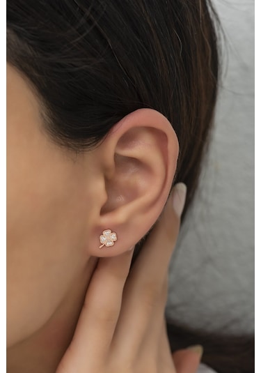 Nereze 925 Ayar Gümüş Minik 4 Yaprak Yonca Küpe