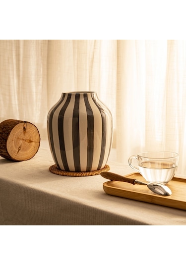 Karaca Home Bevel Dekoratif Vazo Gri 300.23.01.0366