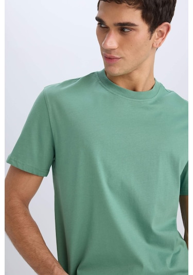 DeFacto %100 Pamuk New Regular Fit Bisiklet Yaka Basic Düz Kısa Kollu Tişört V7699AZ25SPGN759 DeFacto %100 Pamuk New Regular Fit Bisiklet Yaka Basic Düz Kısa Kollu Tişört V7699AZ25SPGN759