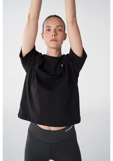 Hummel T-ıc Icona Boxy Unity Kadın Siyah Yuvarlak Yaka Tişört 911867-2001 Siyah