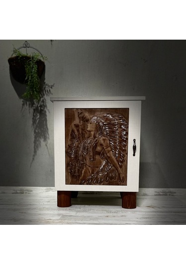 Aiyana Rüzgarla Konuşan Kadının Hikayesi Ahşap Oyma Komodin Aiyana Rüzgarla Konuşan Kadının Hikayesi Ahşap Oyma Komodin