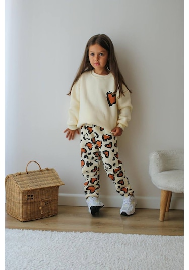 Kız Çocuk Siyah 3 İplik Şardonlu Takım Yıldız Desenli Sweatshirt & Rahat Eşofman Altı Ekru