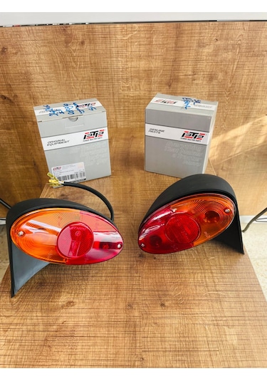 Massey Ferguson Tüm Traktörler Yarım Çamurluk Arka Stop Lambaları Ve Ayakları Takım