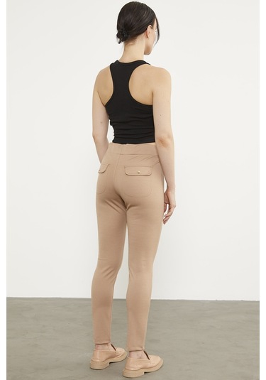 Süs Cepli Aksesuar Detaylı Tayt - Bej 001