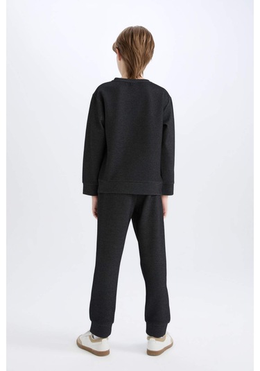 DeFacto Erkek Çocuk 2'li Takım Baskılı Sweatshirt Beli Lastikli Eşofman Altı D7869A8NSBK81 DeFacto Erkek Çocuk 2'li Takım Baskılı Sweatshirt Beli Lastikli Eşofman Altı D7869A8NSBK81