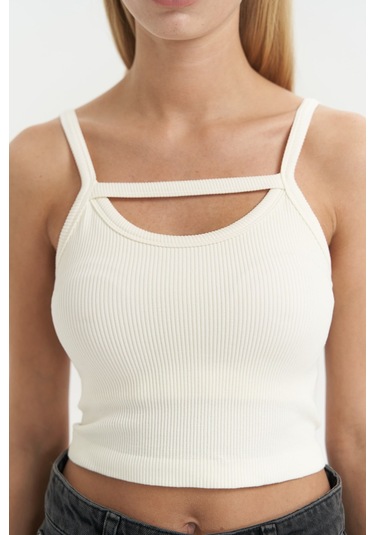 Noam Ekru Ön Detay Fitilli Crop Ekru