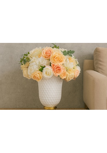Altın Kaideli Beyaz Dokulu Vazo Şeftali/krem Gül & Ortanca Yapay Aranjman