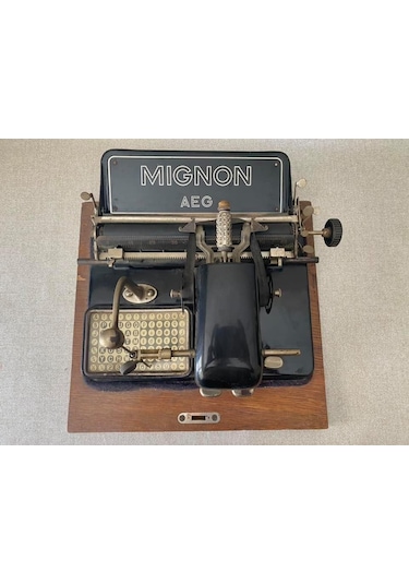 Aeg Mignon 4 Antika Daktilo - Koleksiyonluk Ahşap Kasalı Daktilo No3