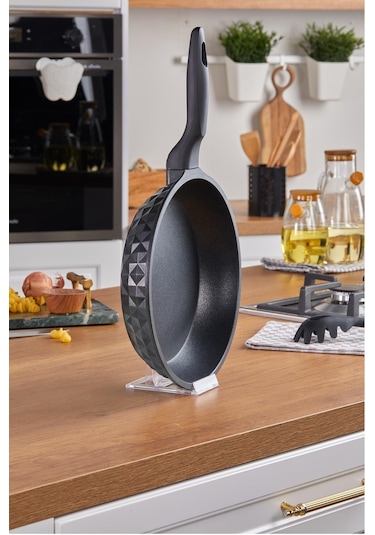 Taç Bella Döküm Tava 28 Cm Siyah