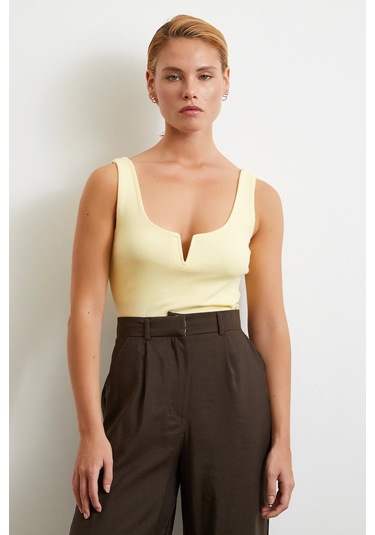 V Demirli Top Sarı Sari