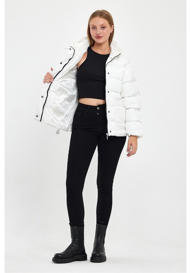 Alisse-kadın Ekru Kapüşonlu Kemerli Şişme Mont Kaban Ekru