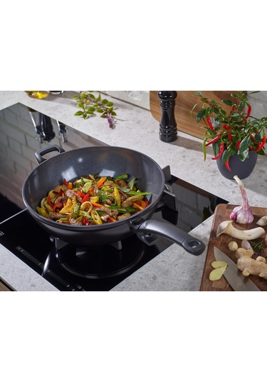 Fissler Ceratal Comfort Orbit Black Wok Tava - 32 Cm Siyah
