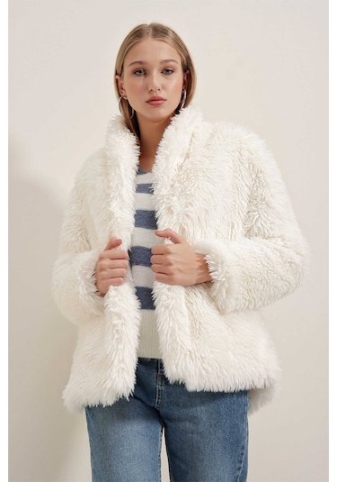 Giyim Dünyası Kadın Tüylü Peluş Mont Ekru 001