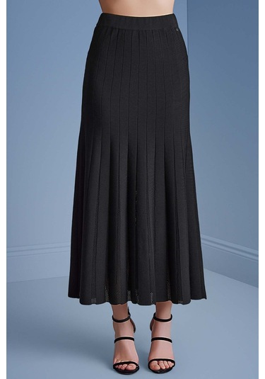 Evaze Siyah Triko Etek Siyah