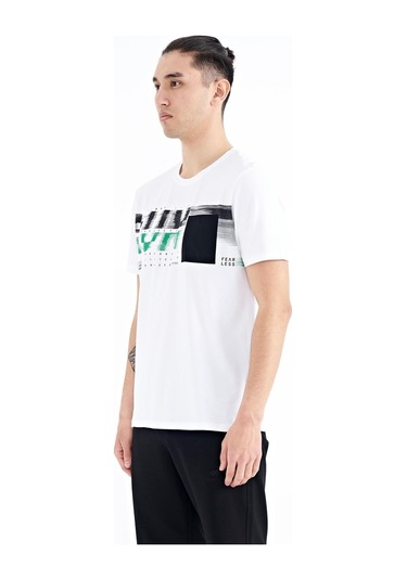 Tommy Life Beyaz Ön Cep Detaylı Baskılı Standart Kalıp Erkek T-shirt - 88200 001
