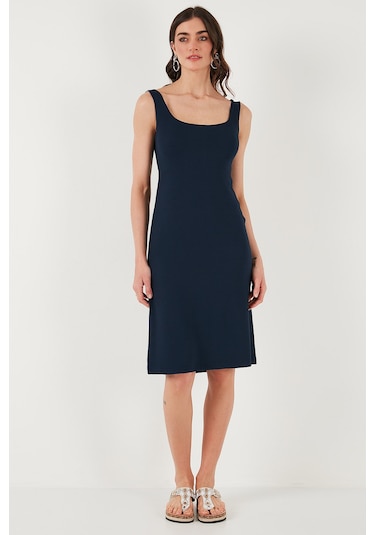 Lela Streç Slim Fit Kare Yaka Kalın Askılı Midi Boy Bayan Elbise 5866102 Lacivert