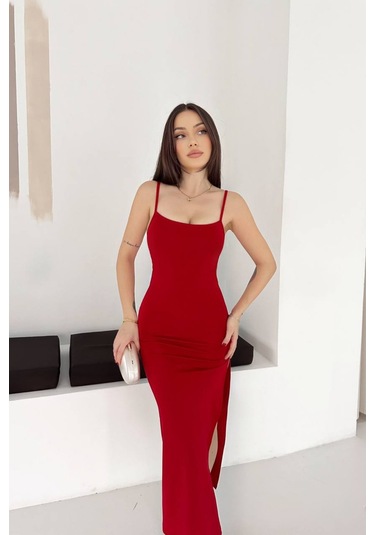 Tarz Cool Kadın Askılı Uzun Elbise Slim Fit Vücuda Oturan Yırtmaçlı Kırmızı