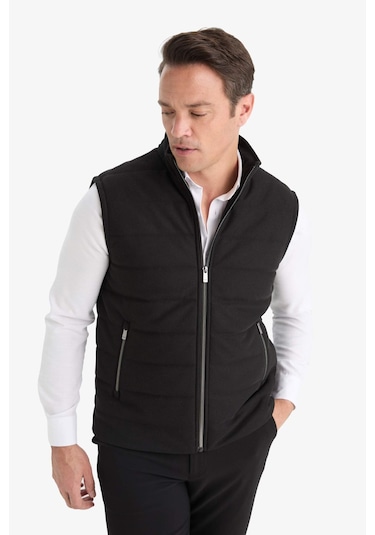 Defacto Slim Fit Dar Kesim Dik Yaka Fermuarlı Yelek D7536ax25aubk27 Siyah