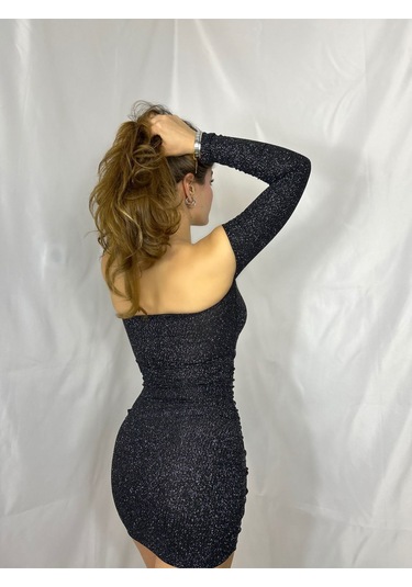 Simli Kumaştan Önden Fiyonklu Straplez Elbise Siyah