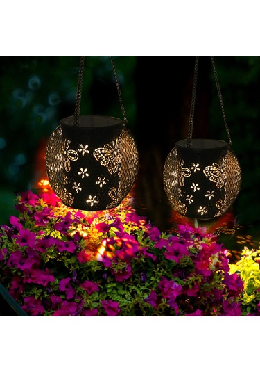 Açık Alan Güneş Enerjili Asma Lamba Demir Sanatı Dekoratif Işık Oyulmuş Çiçek Kelebek Deseni Bahçe Manzara Işığı Ip65 Su Geçirmez Masa Yolu Parti Bahçe Siyah