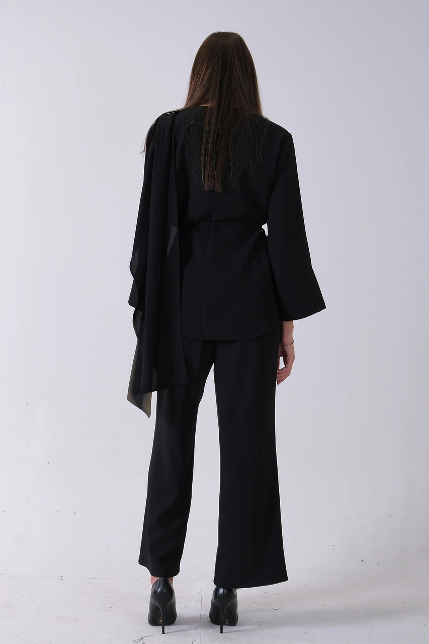Feminist Siyah Şal Yaka Üzeri Broş Detaylı Pantolonlu Takım 4592270.01 Siyah