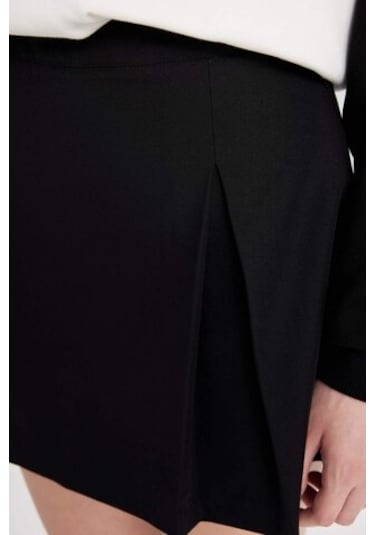 DeFacto Coool Şort Etek Yüksek Bel Pamuk Astarlı Mini Etek C7581AX24AUBK27 Siyah