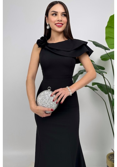 Delvira Drapeli Tek Omuz Çiçek Detaylı Uzun Siyah Abiye Elbise Siyah