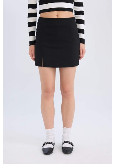 DeFacto Yüksek Bel Basic Düz Pamuk Yırtmaçlı Astarlı Mini Etek D5112AX25SPBK81 Siyah