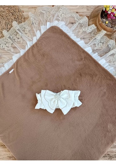 Yenidoğan Wool Yün Kumaş Taç Nakışlı Güpür Duvaklı Fiyonk Prizma Taş Unisex Kundak Bebek Battaniyesi Kahverengi Çok Renkli