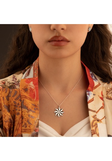 Dkmn Gümüş 925 Ayar Gümüş Kazımalı Yıldız Unisex Sembol Küpe