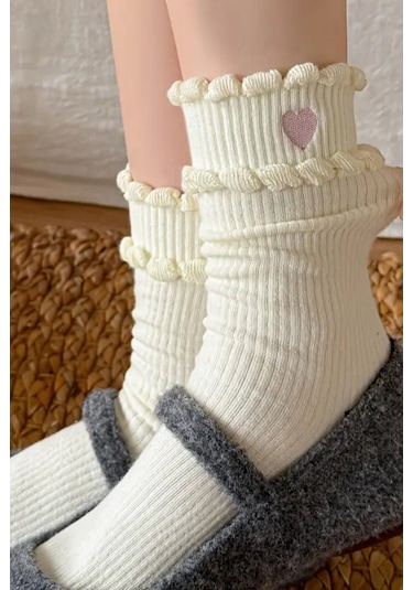 Kadın 5 Çift Premium Kalite Dantel Kalp Desenli Çift Katmanlı Kore Tarzı Soket Çorap Beyaz - Yeşil