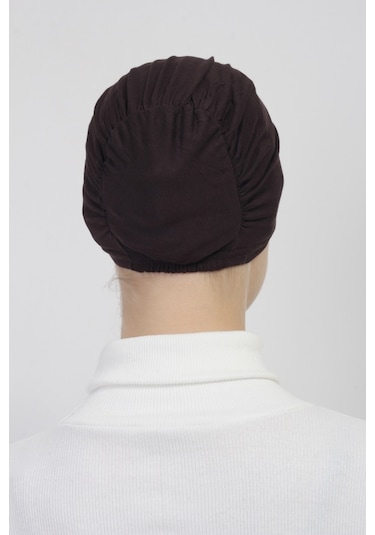 Lastikli Kaymaz Geçmeli Pratik Tesettür Bone Kahverengi