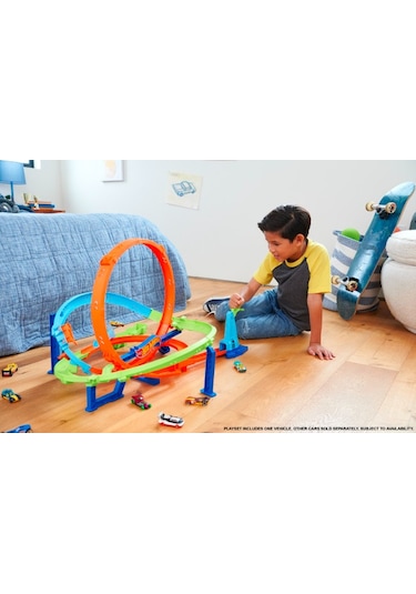 Mattel Hot Wheels Bumerang Çemberli Yarış Pisti HTK16