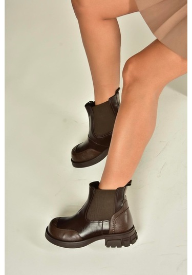 Fox Shoes V312402609 Kahverengi Kalın Tabanlı Lastik Detaylı Kadın Bot Kahverengi