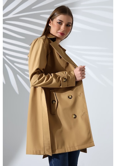 Kadın Degaje Kuşaklı Yarım Boy Astarlı Uzun Kollu Döğmeli Trençkot Camel CAMEL