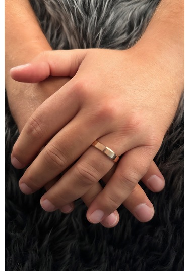 Fiyonk Kuyumculuk 14 Ayar Altın 5 Mm Erkek Köşeli Alyans 001