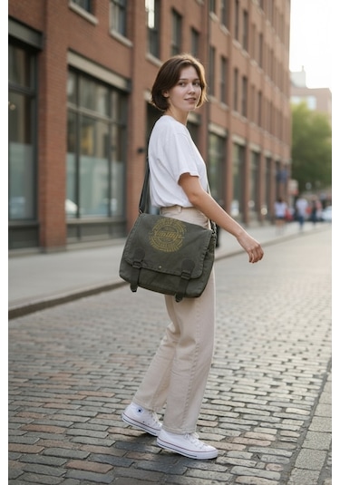 Vintage Salaş Kaliteli Unisex Günlük Gezi Kamp Okul Postacı Omuz Çantası San Diego 32 Cm X 25 Cm Haki - Haki Vintage Salaş Kaliteli Unisex Günlük Gezi Kamp Okul Postacı Omuz Çantası San Diego 32 Cm X 25 Cm Haki - Haki