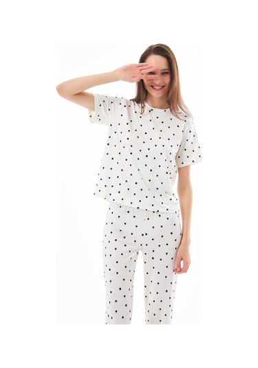 Premium Kadın Pijama Takımı Krem Kalp Desenli Yumuşak Dokulu Kısa Kollu Bisiklet Yaka Krem