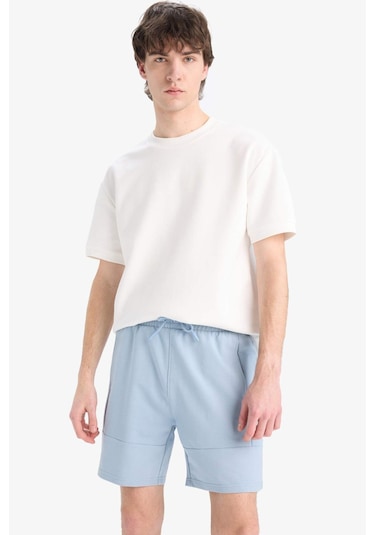 DeFacto Slim Fit Dar Kesim Dar Paça Basic Düz Şort B8674AX25SPBE524